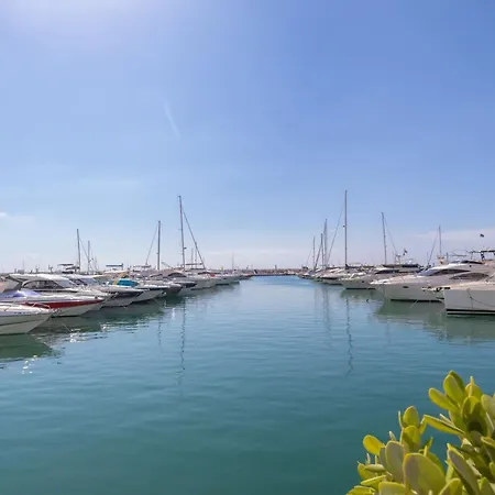 Puerto Banus Bay Apartment